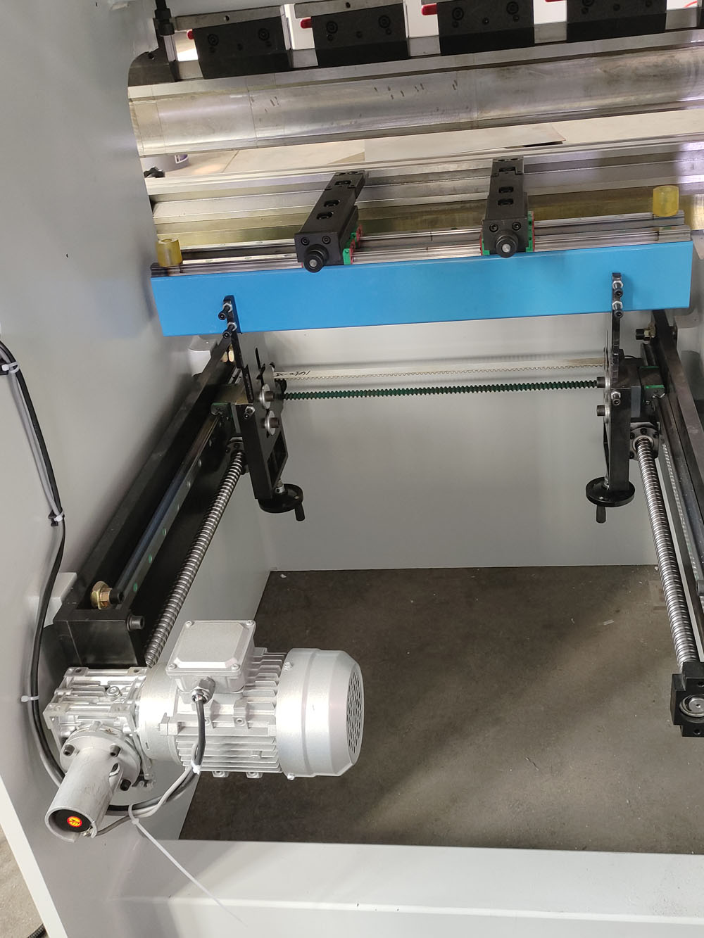 Automatyczna hydrauliczna masz – Power Tools Hydraulic recenzja i cena